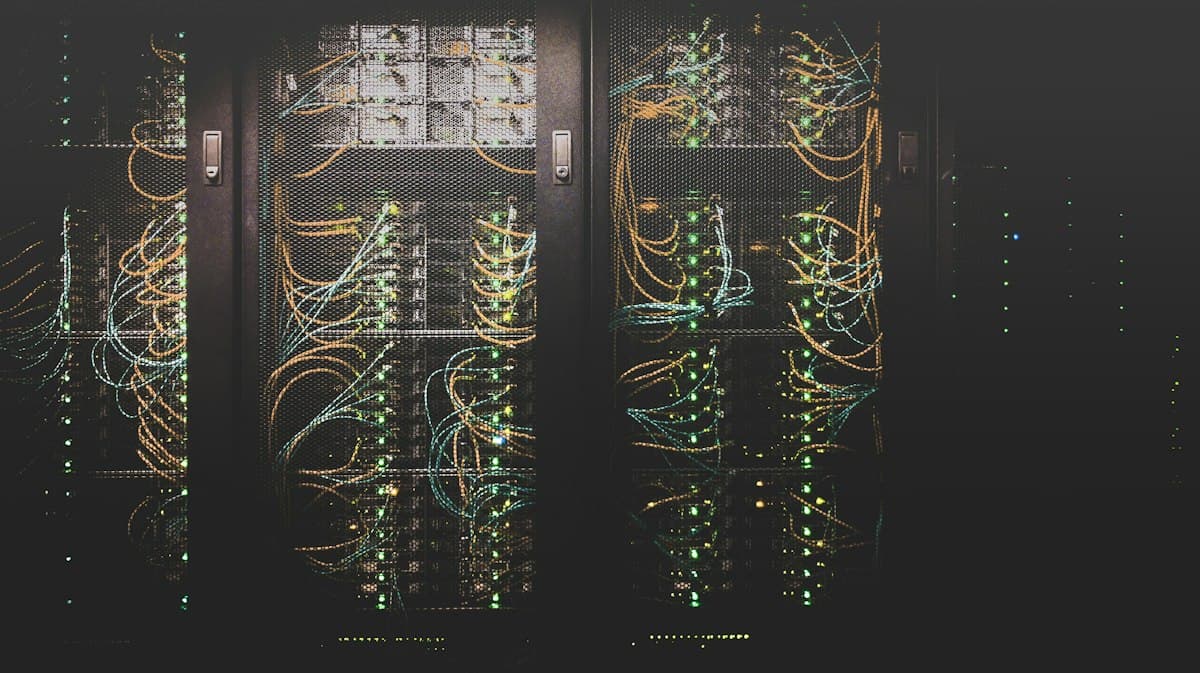 Infrastruktur server dan jaringan data